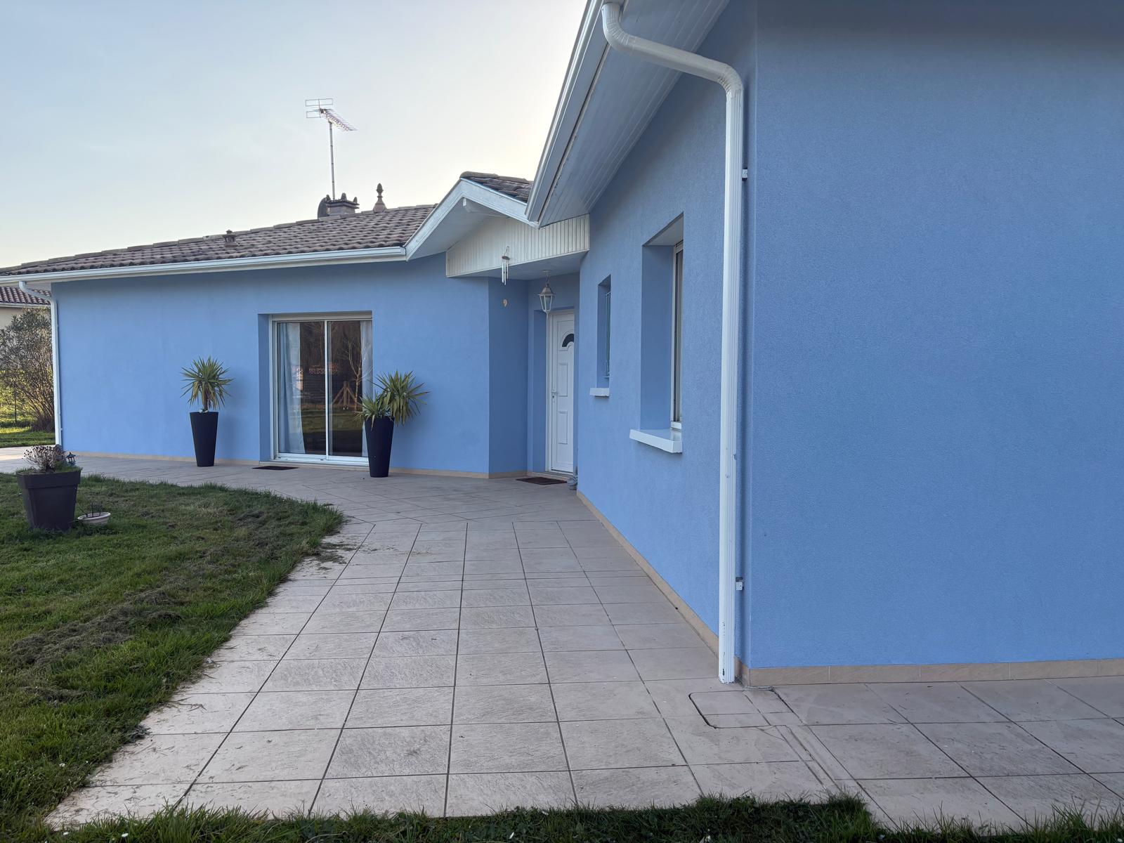 Lire la suite à propos de l’article Traitement des fissures et rénovation de façade à GOUSSE (40465)