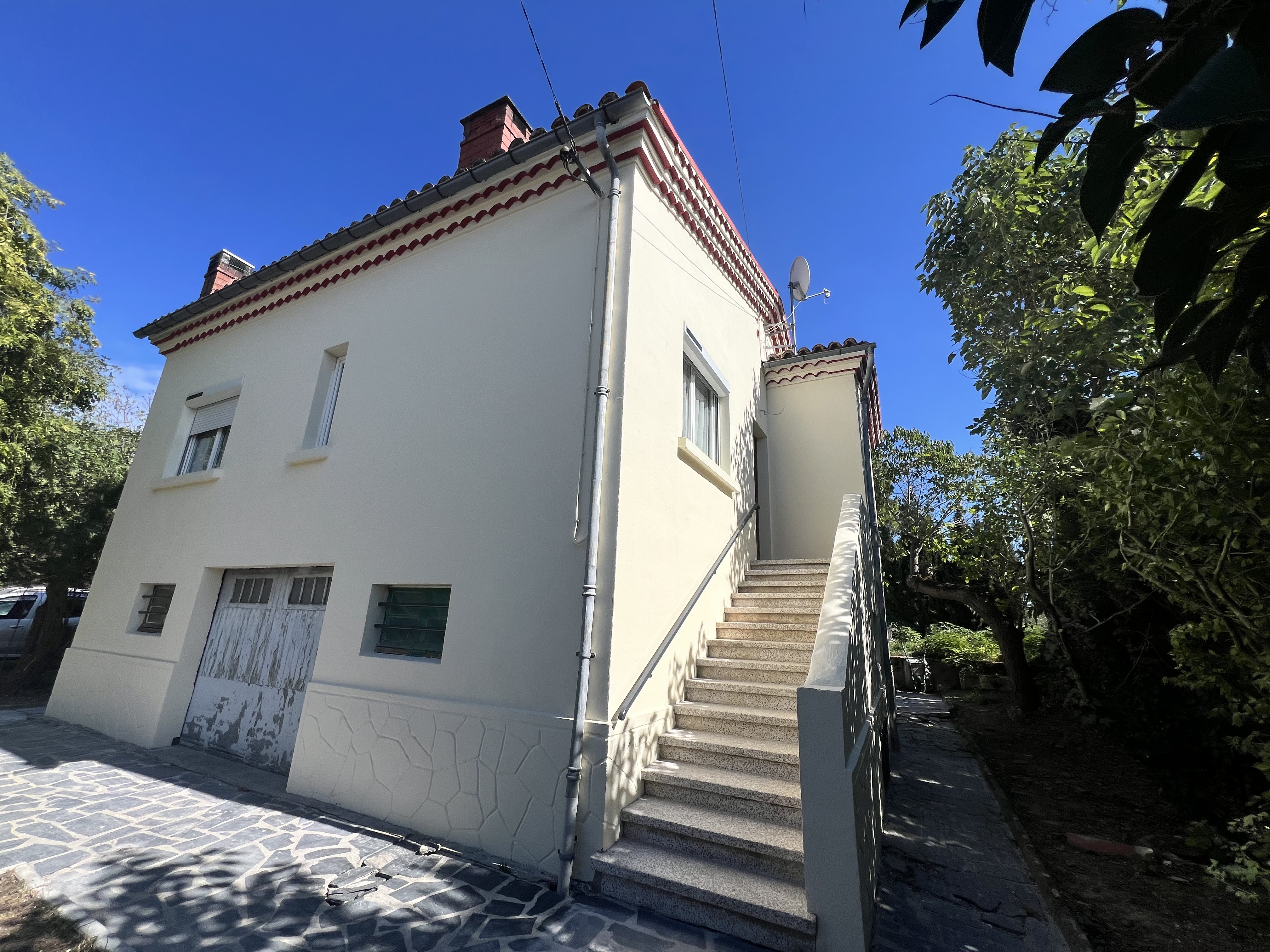Lire la suite à propos de l’article Rénovation complète d&rsquo;une maison des années 50, avec pose d&rsquo;un revêtement thermique sur Albi